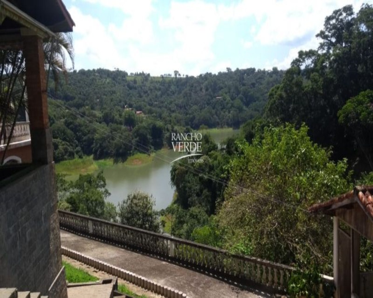 Chácara de 1 ha em Jambeiro, SP