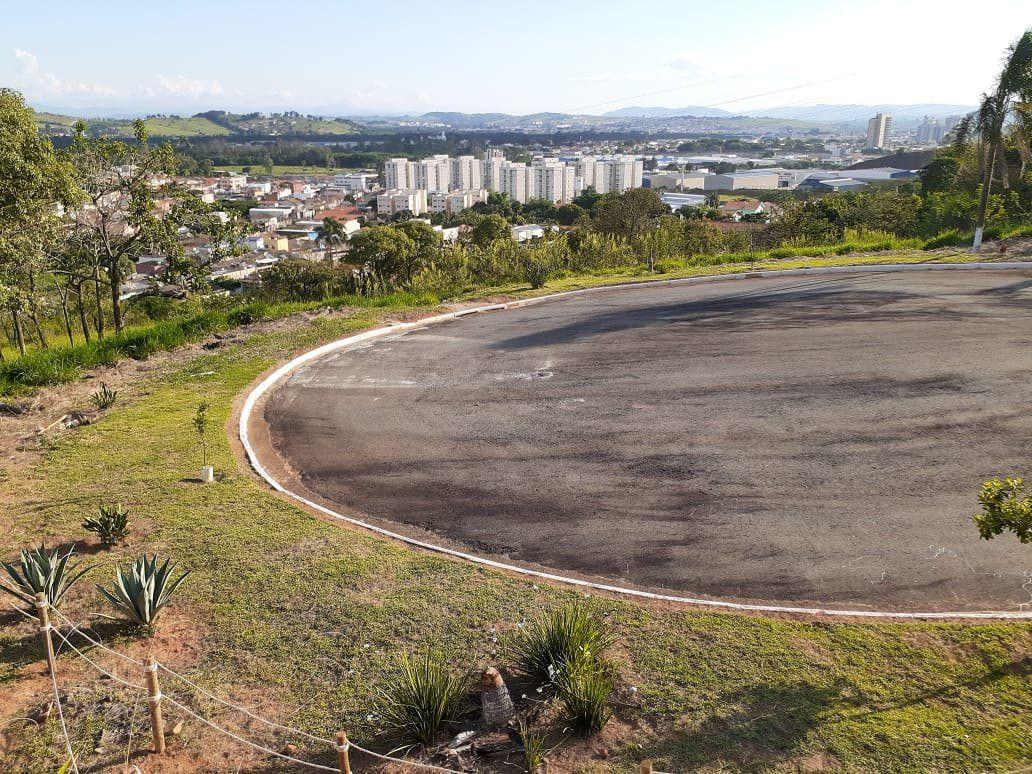 Terreno de 1.569 m² em Pouso Alegre, MG