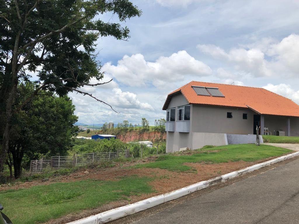 Terreno de 1.569 m² em Pouso Alegre, MG