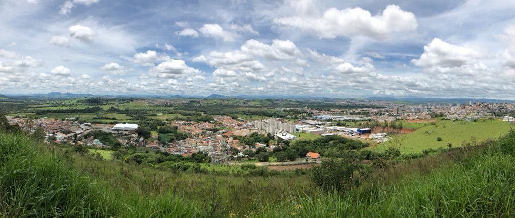 Terreno de 1.569 m² em Pouso Alegre, MG