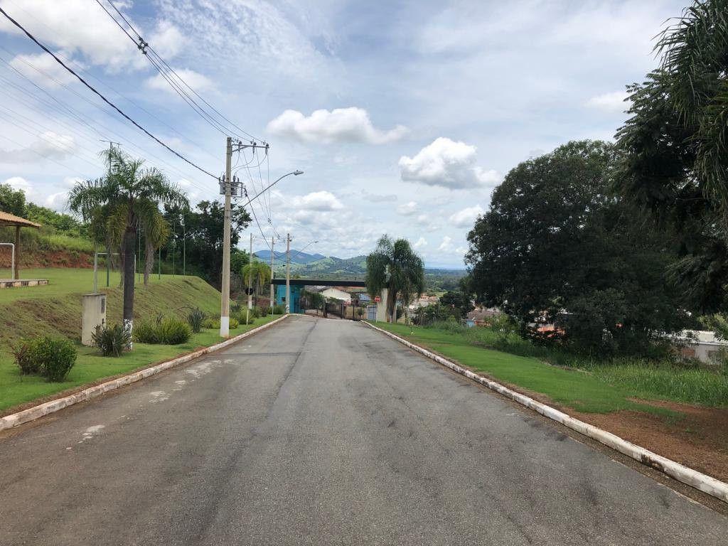 Terreno de 1.569 m² em Pouso Alegre, MG