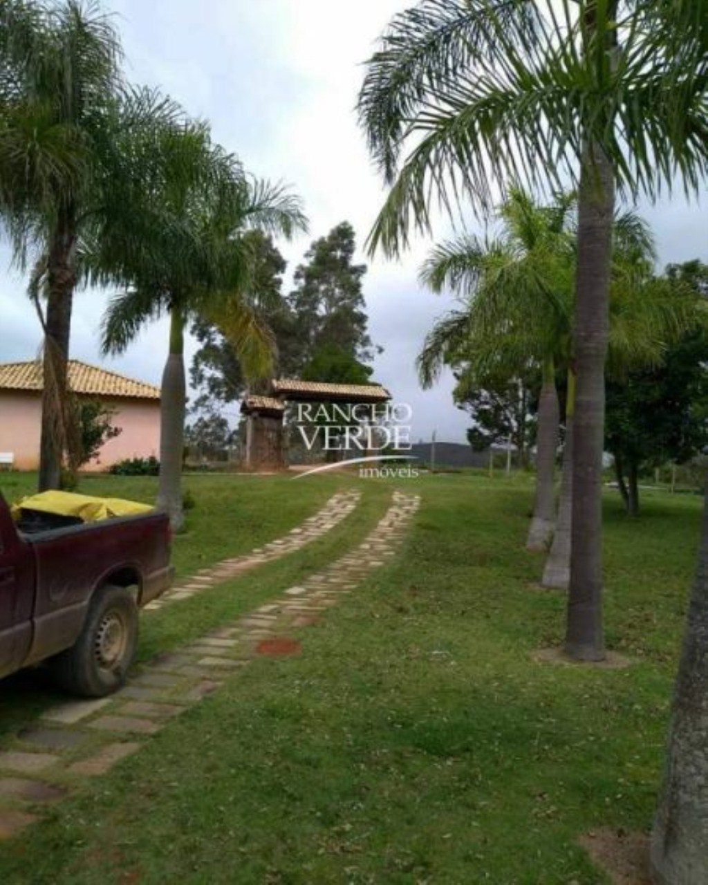 Fazenda de 80 ha em Santo Antônio do Amparo, MG