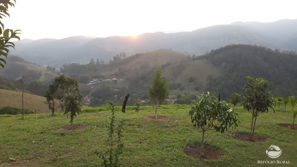 Sítio de 3 ha em Monteiro Lobato, SP