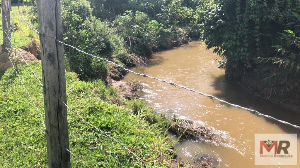 Sítio de 2 ha em Estiva, MG