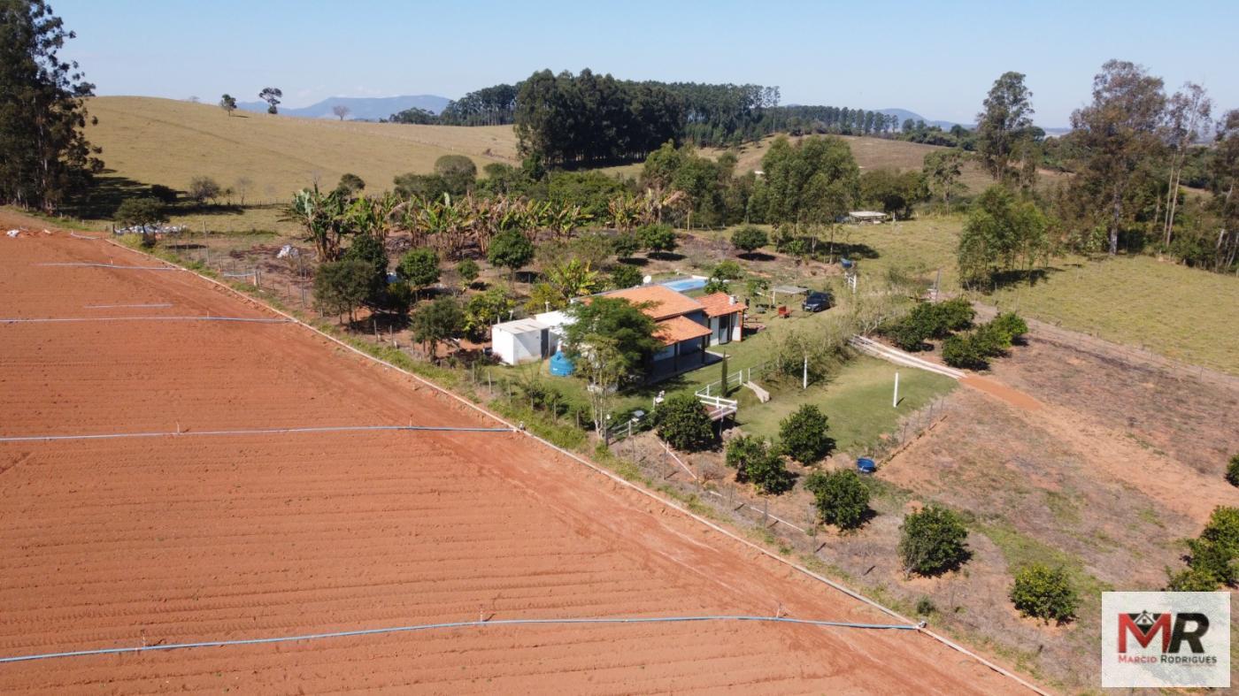 Sítio de 9.750 m² em Silvianópolis, MG