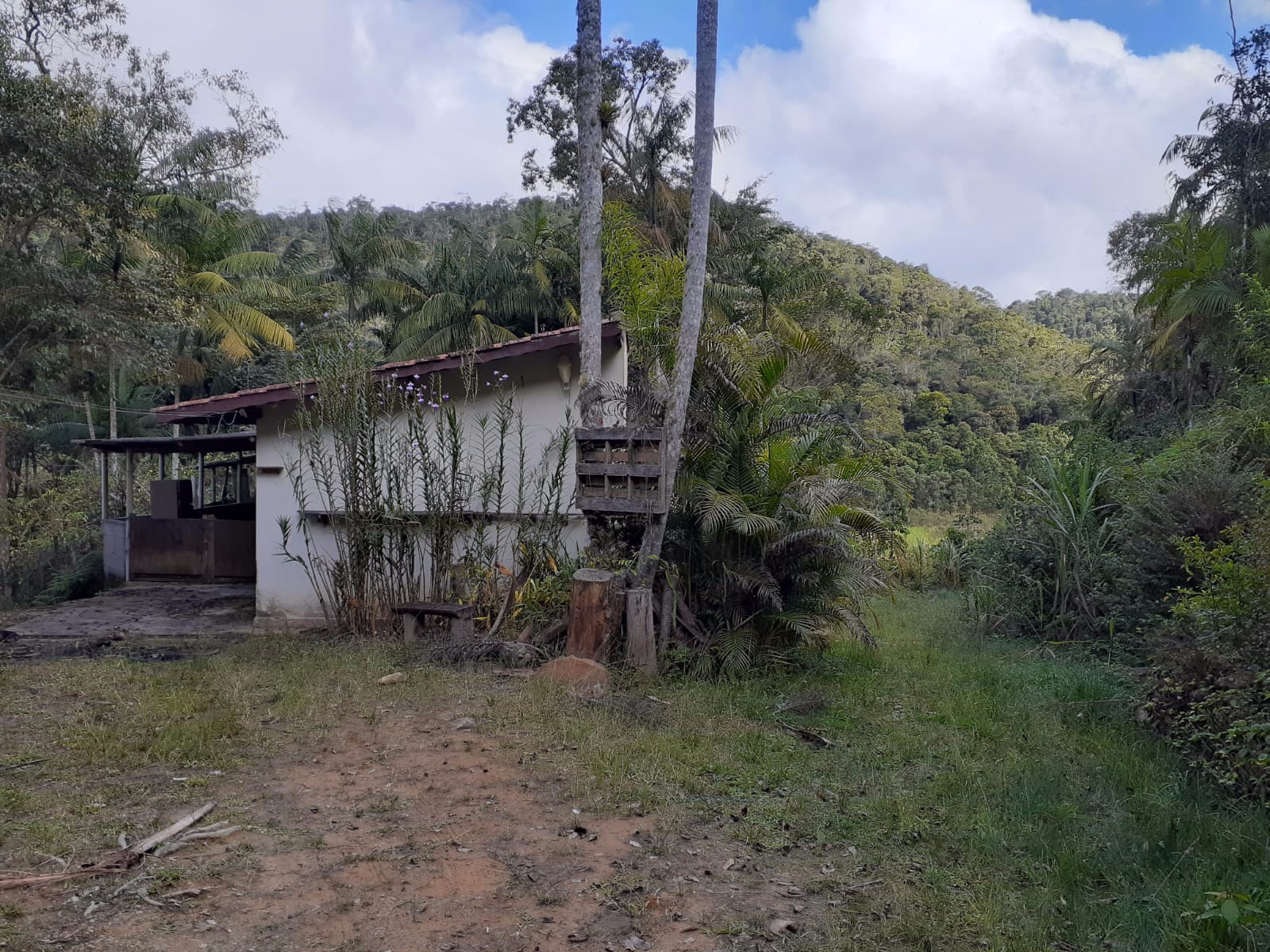 Chácara de 8.000 m² em Paraibuna, SP