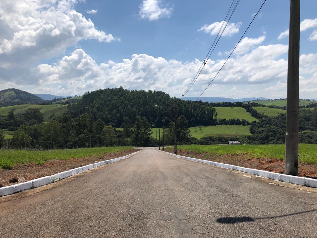 Terreno de 300 m² em Pouso Alegre, MG