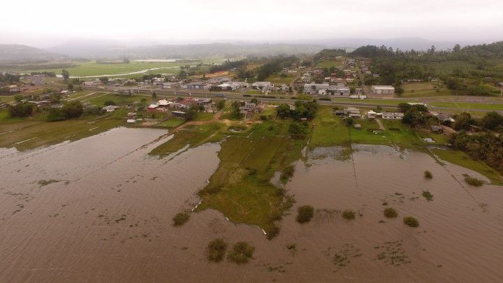 Chácara de 2.900 m² em Três Cachoeiras, RS