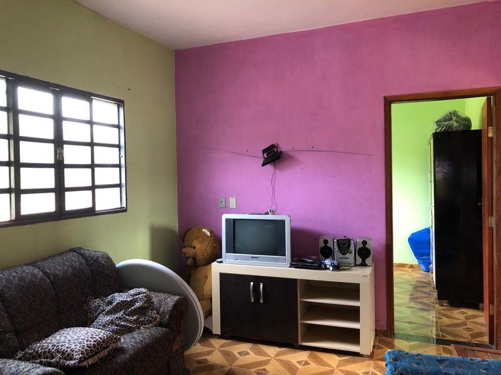 Sítio de 2.400 m² em Pouso Alegre, MG