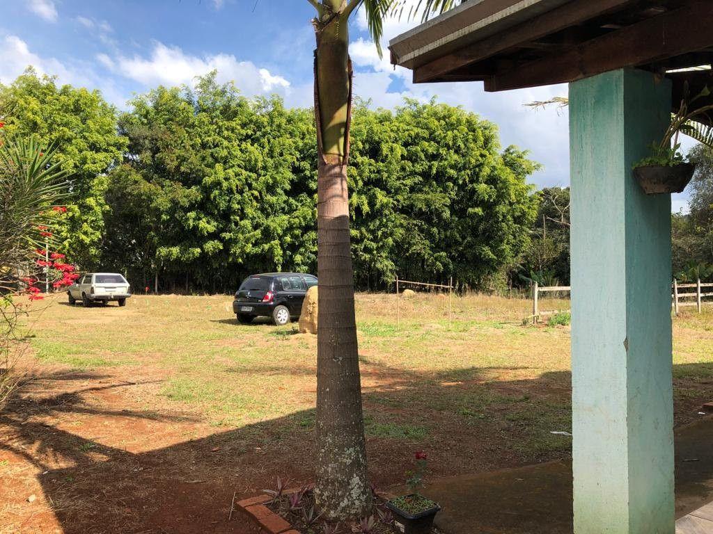 Sítio de 2.400 m² em Pouso Alegre, MG