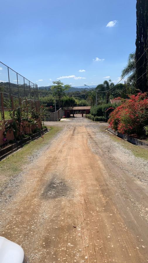 Chácara de 1.321 m² em São Roque, SP