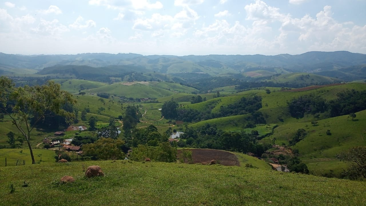 Sítio de 43 ha em Jambeiro, SP