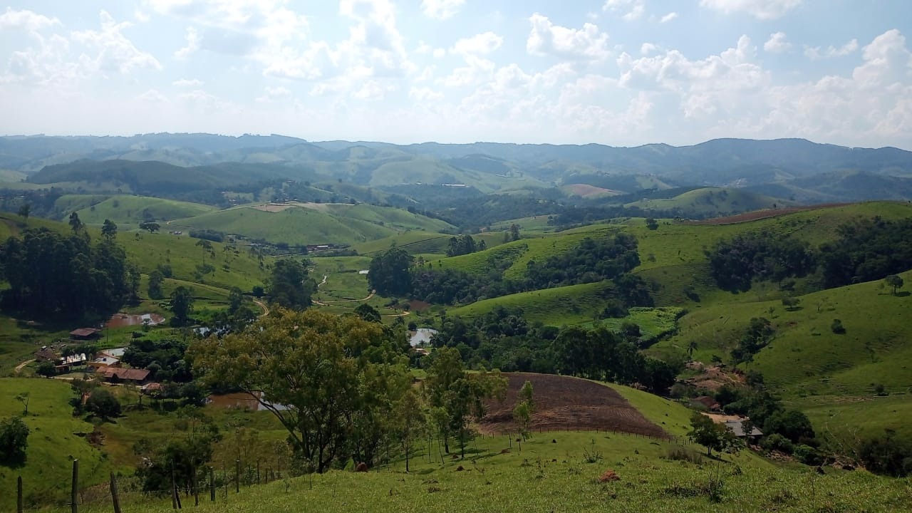 Sítio de 43 ha em Jambeiro, SP