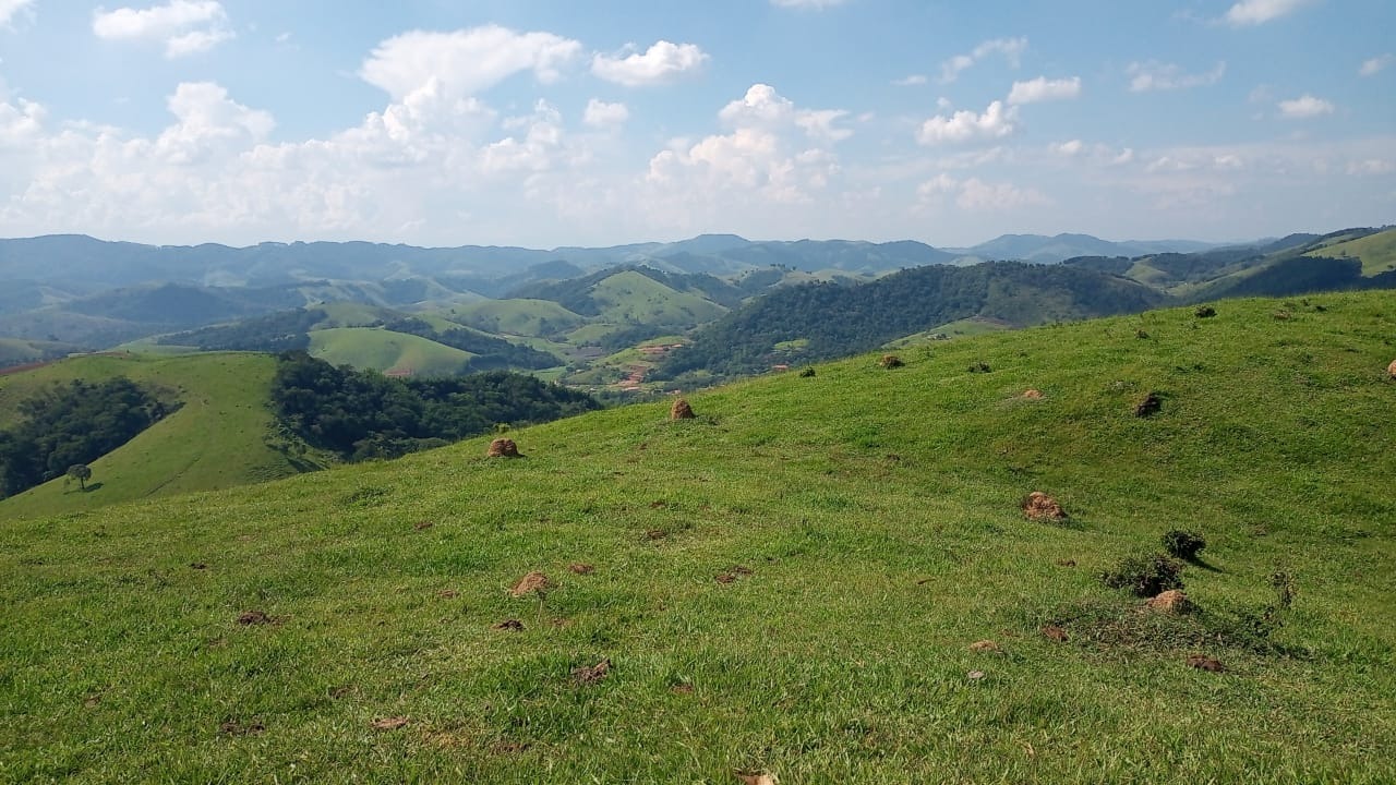 Sítio de 43 ha em Jambeiro, SP