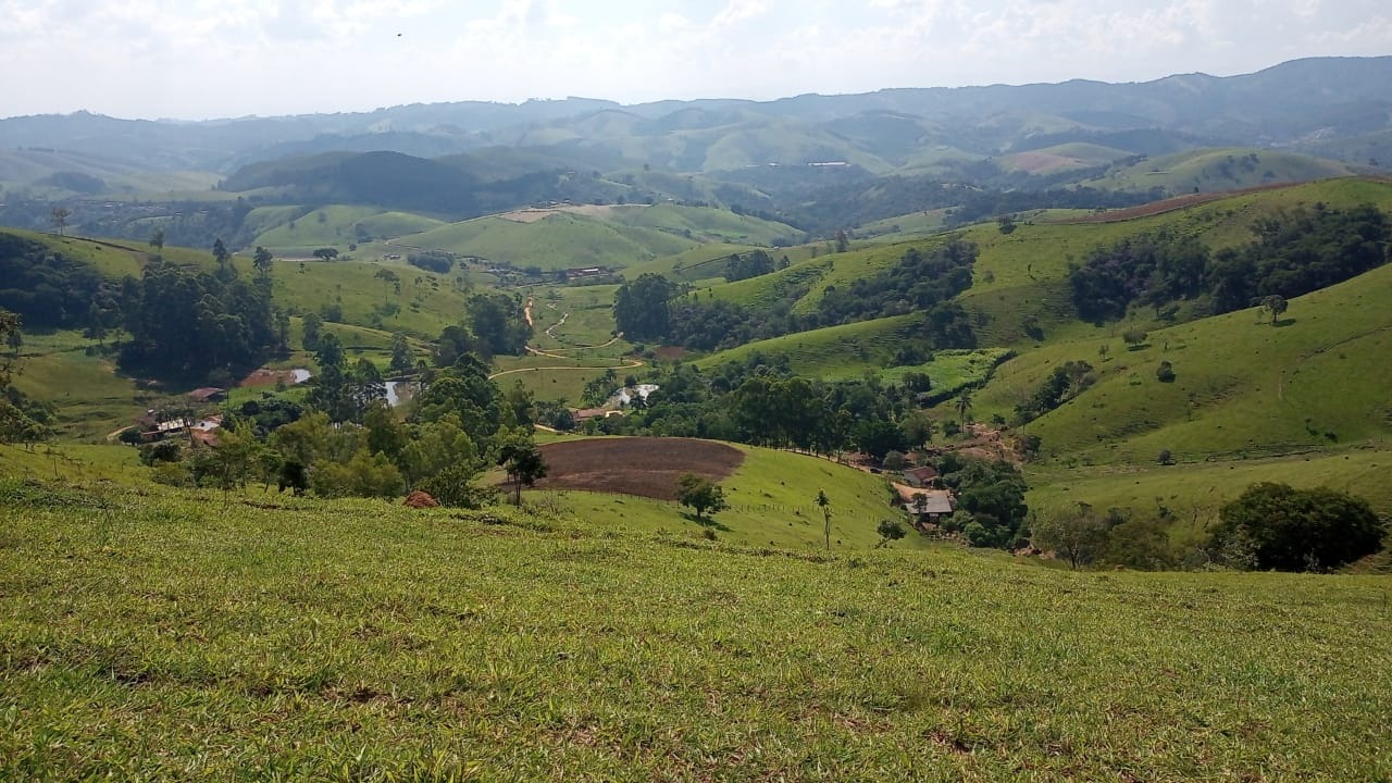 Sítio de 43 ha em Jambeiro, SP