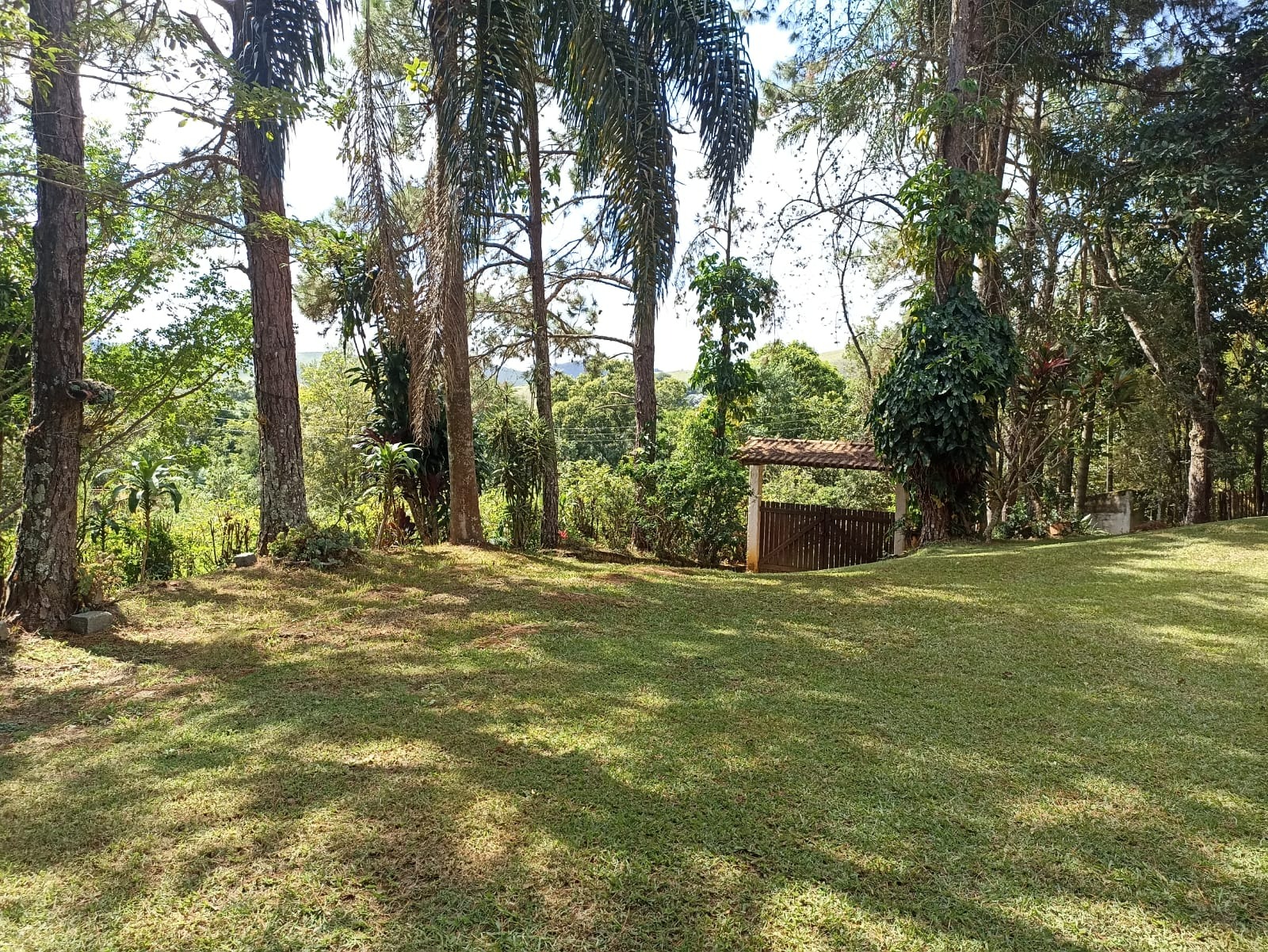 Chácara de 3.600 m² em São José dos Campos, SP