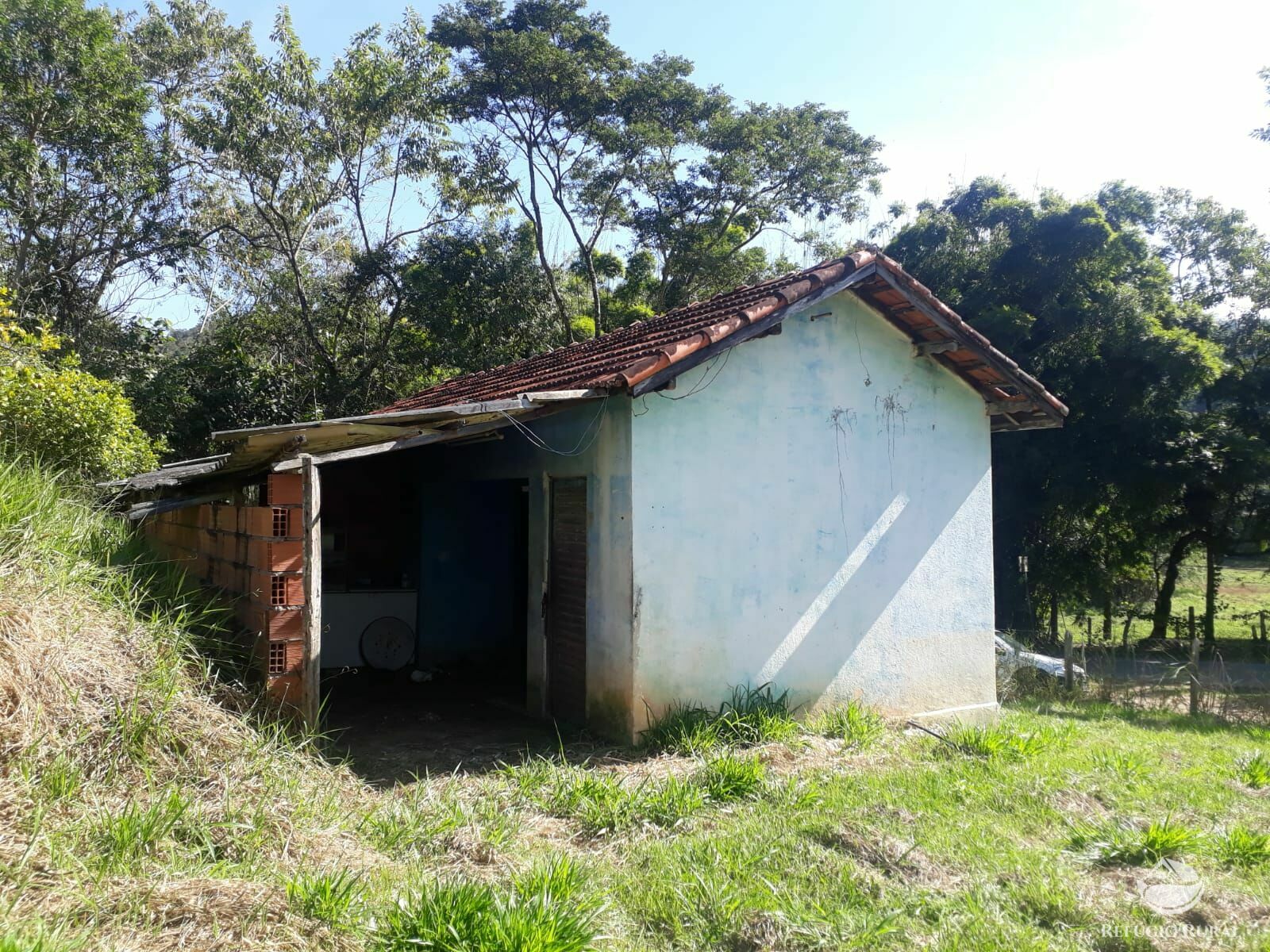 Sítio de 4 ha em São José dos Campos, SP