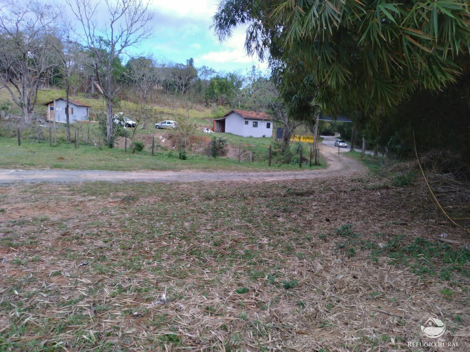 Sítio de 4 ha em São José dos Campos, SP