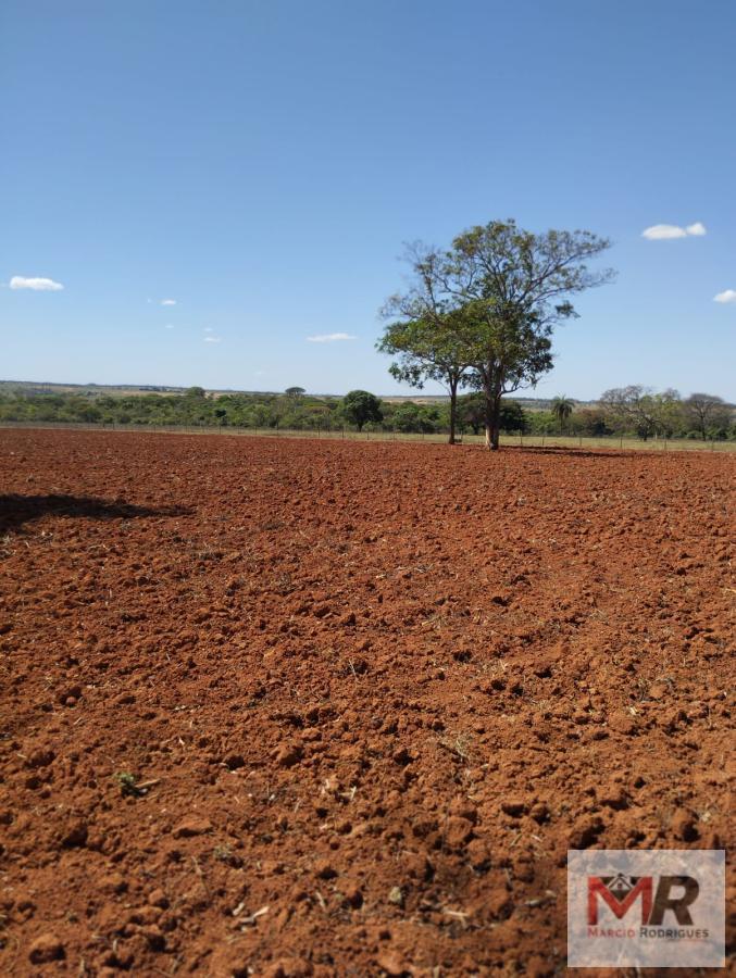 Fazenda de 20 ha em Abaeté, MG