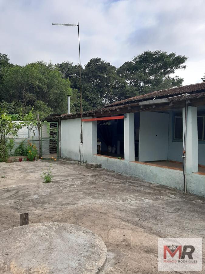 Sítio de 930 m² em Pouso Alegre, MG