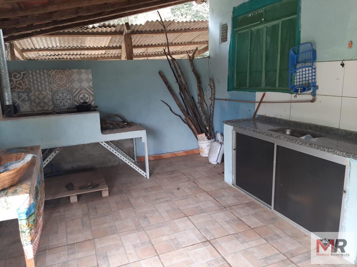 Sítio de 930 m² em Pouso Alegre, MG