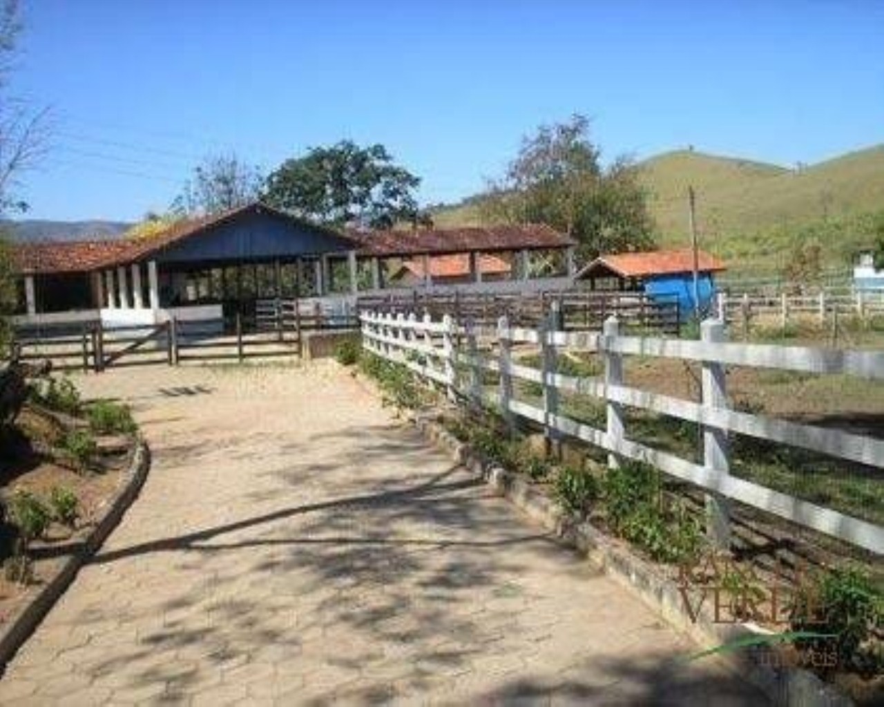 Fazenda de 242 ha em Canas, SP