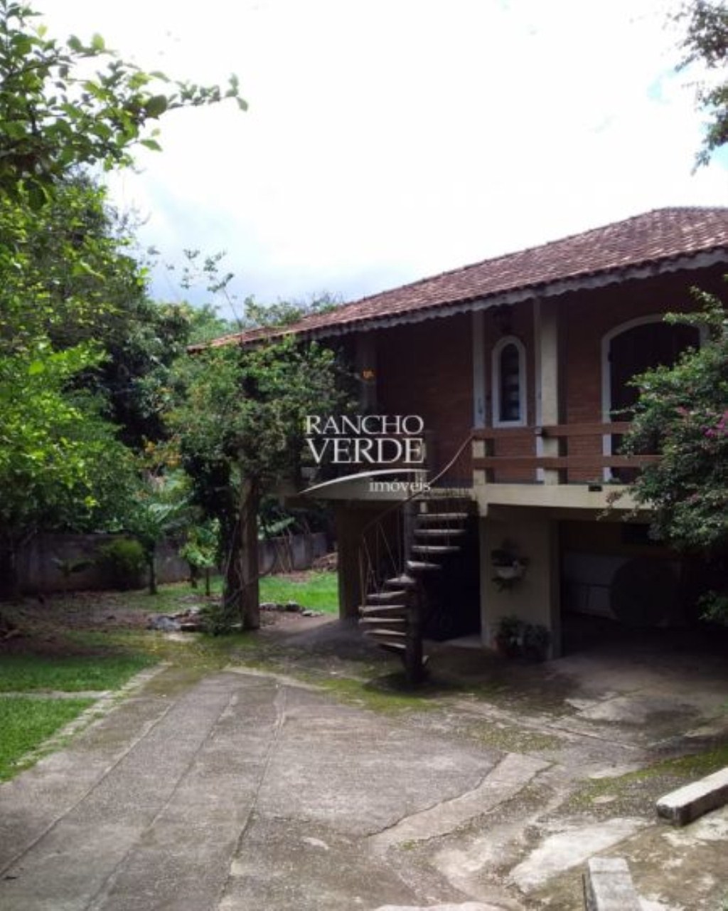 Chácara de 1.870 m² em São José dos Campos, SP