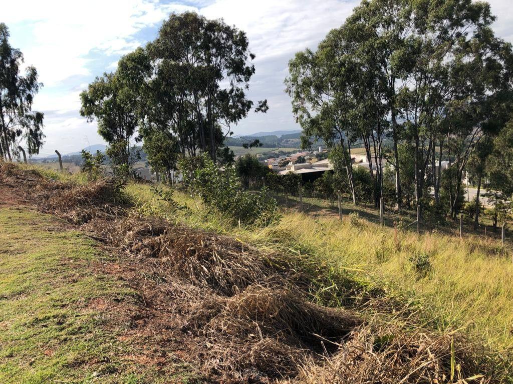 Terreno de 1.443 m² em Pouso Alegre, MG