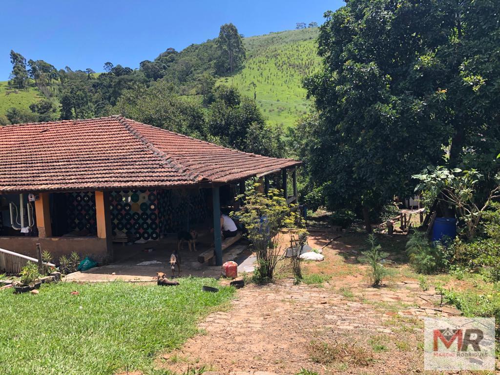 Sítio de 4.000 m² em Camanducaia, MG