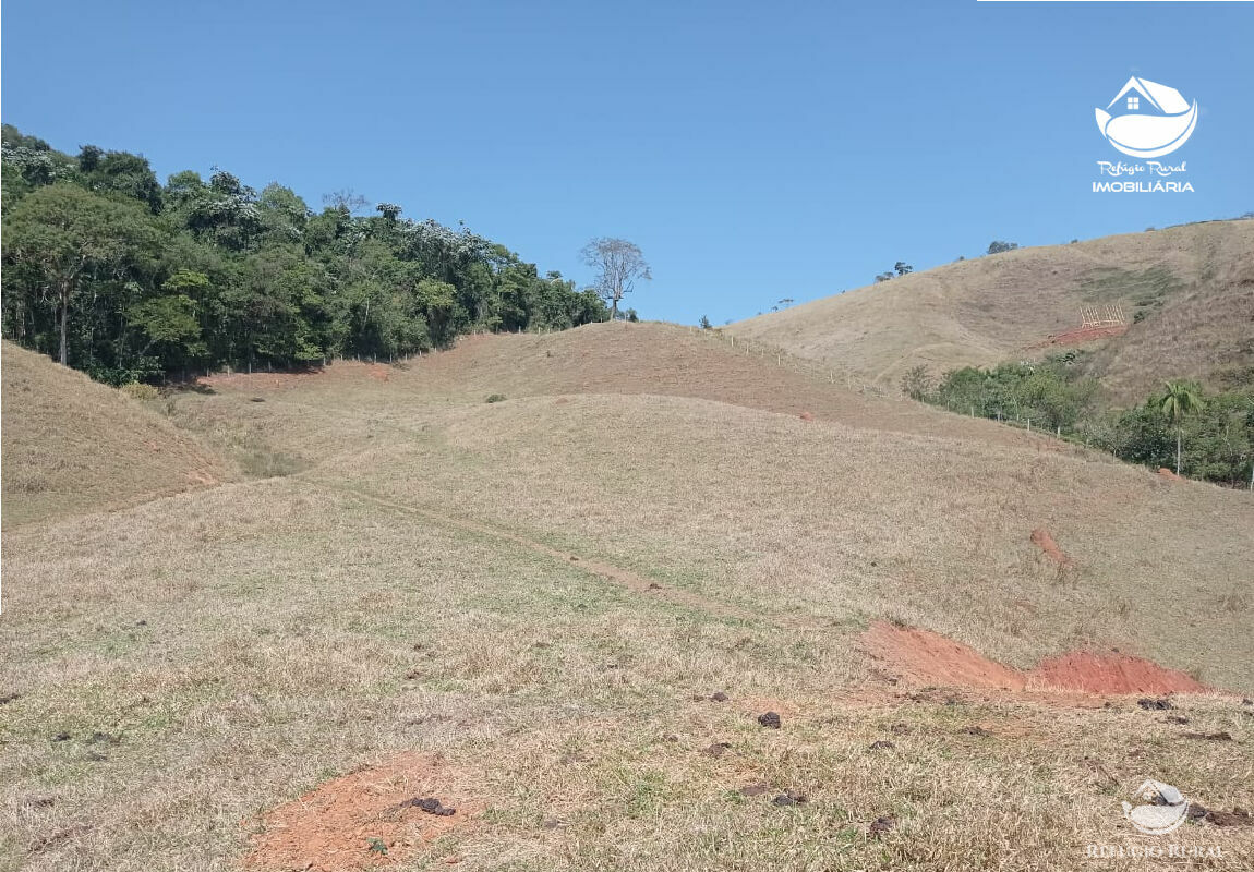 Sítio de 14 ha em Monteiro Lobato, SP