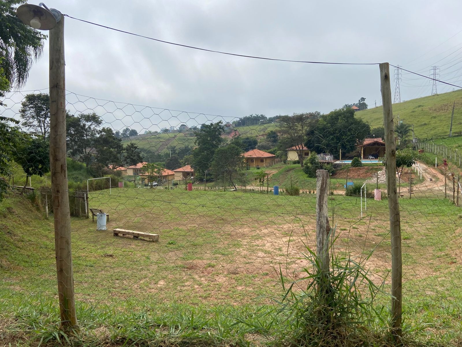 Chácara de 1.300 m² em Caçapava, SP