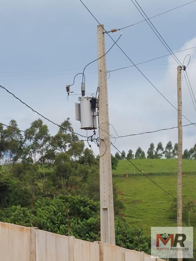 Sítio de 2.400 m² em Pouso Alegre, MG