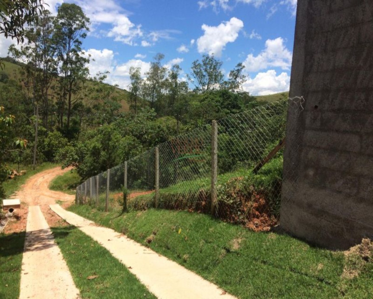 Chácara de 1.800 m² em São José dos Campos, SP