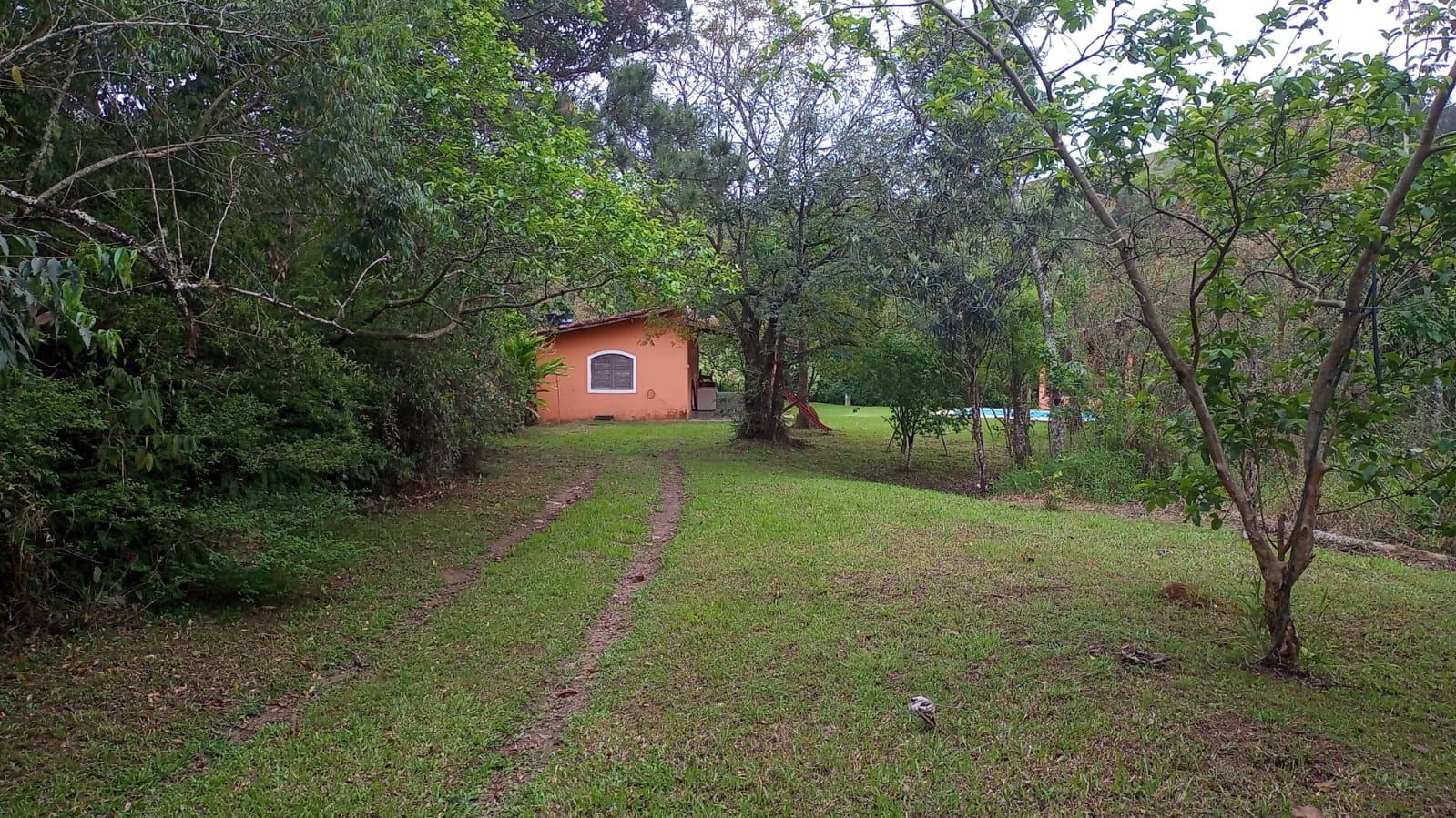 Chácara de 3.300 m² em Monteiro Lobato, SP