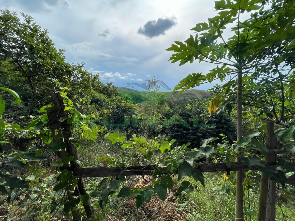 Chácara de 2.054 m² em São Roque, SP