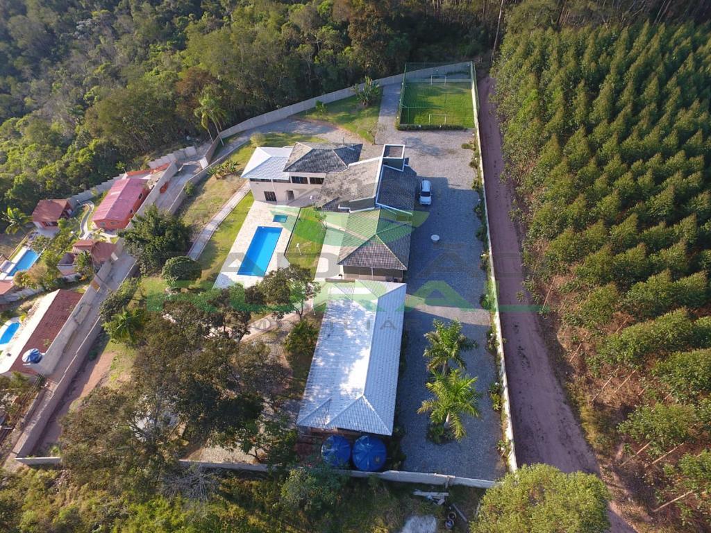 Chácara de 4.000 m² em Guararema, SP