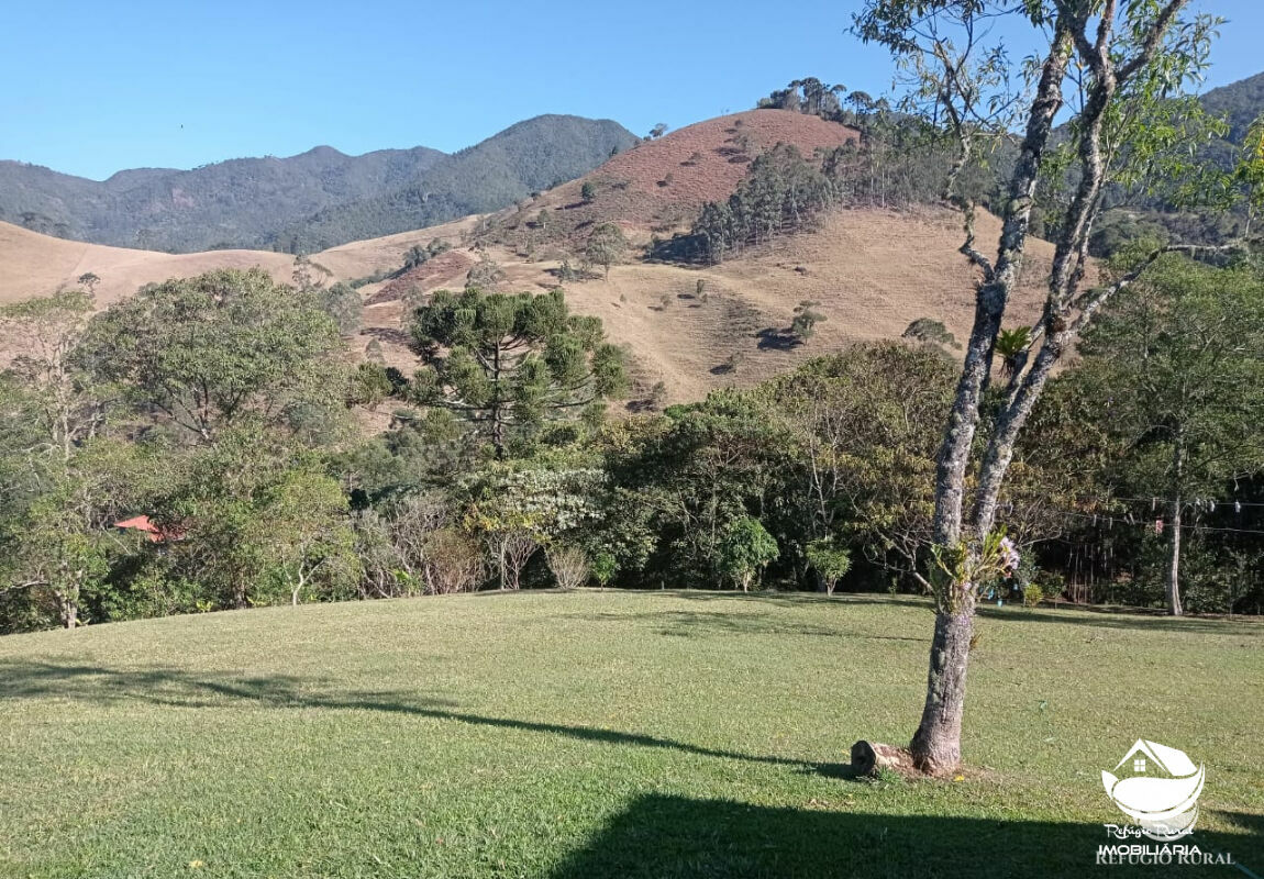 Chácara de 5.800 m² em São José dos Campos, SP