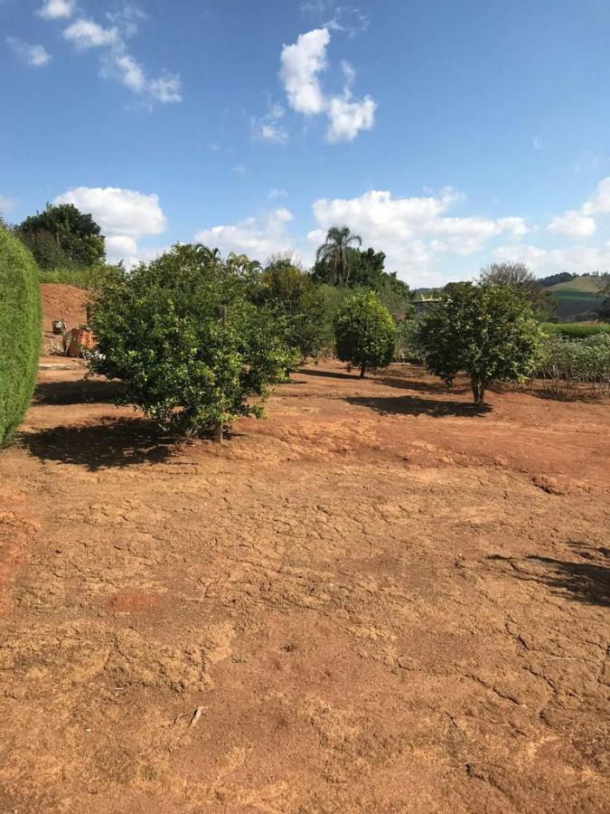 Chácara de 1.500 m² em Vargem, SP