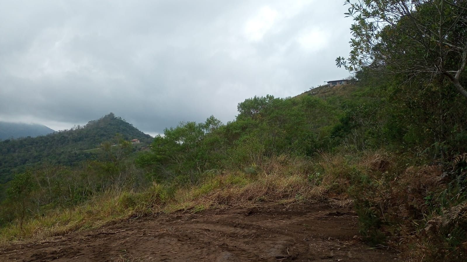 Terreno de 2 ha em São José dos Campos, SP