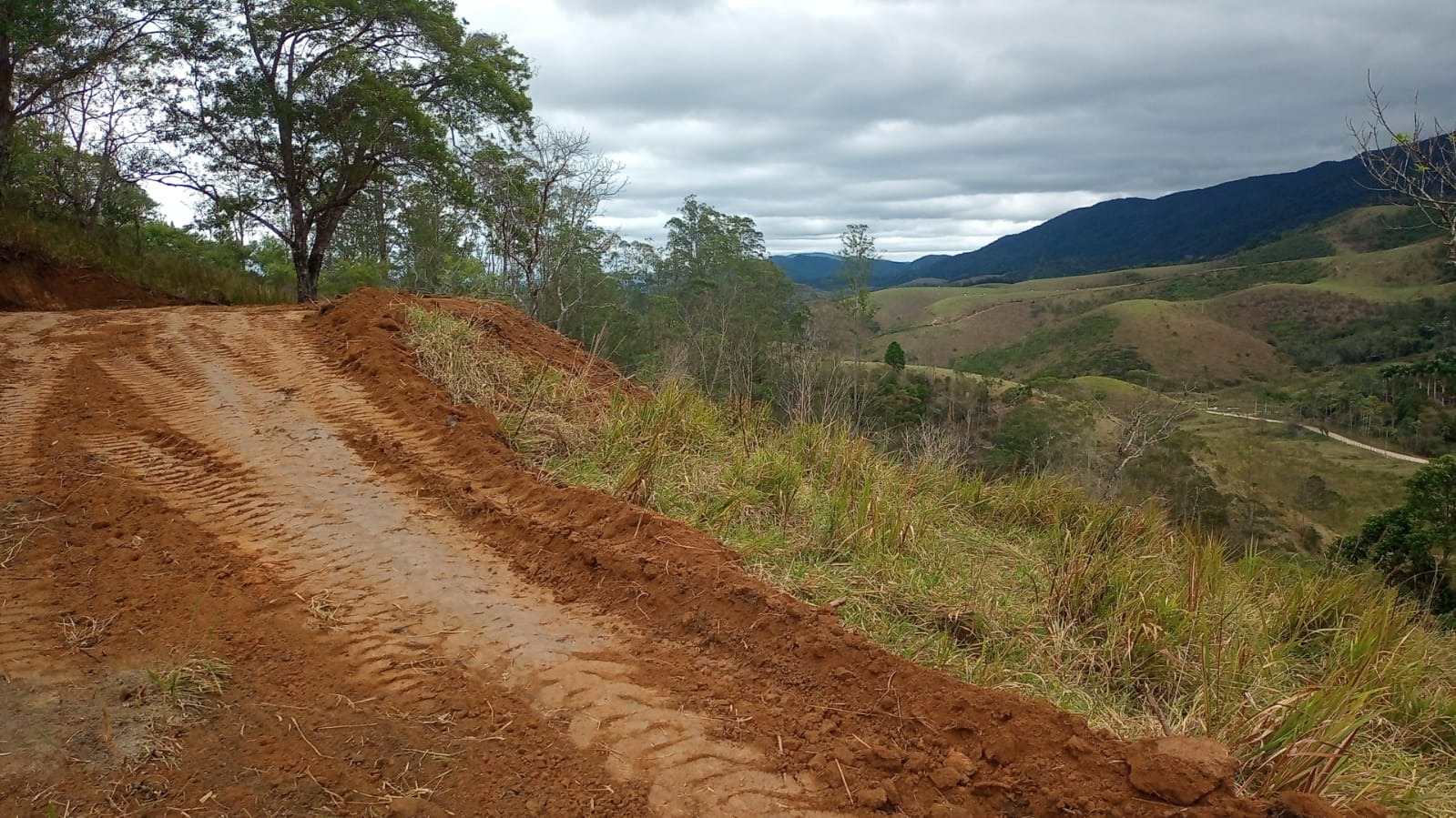 Terreno de 2 ha em São José dos Campos, SP