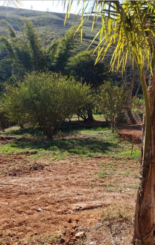 Chácara de 2.000 m² em Paraibuna, SP