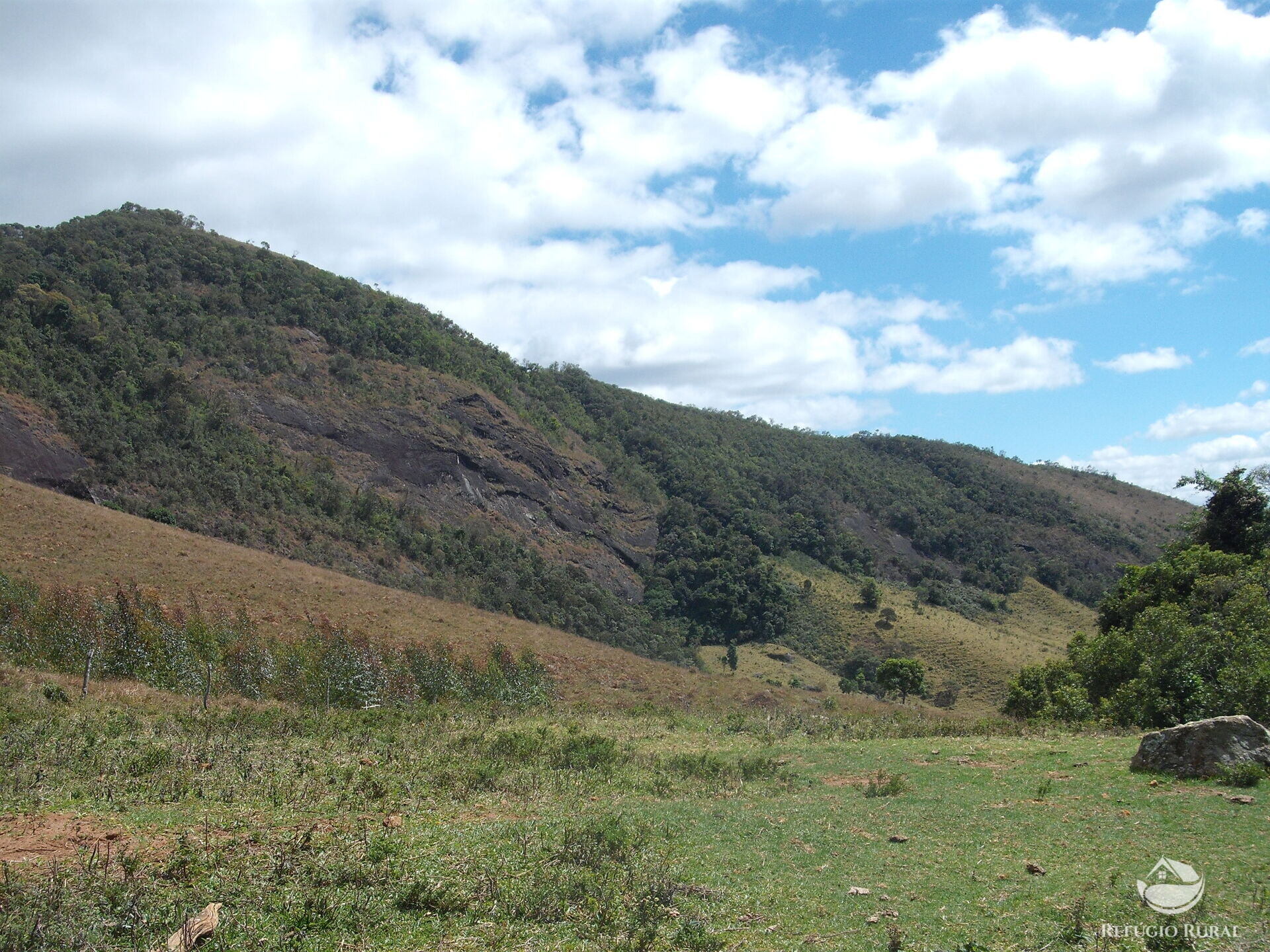 Sítio de 25 ha em Aiuruoca, MG