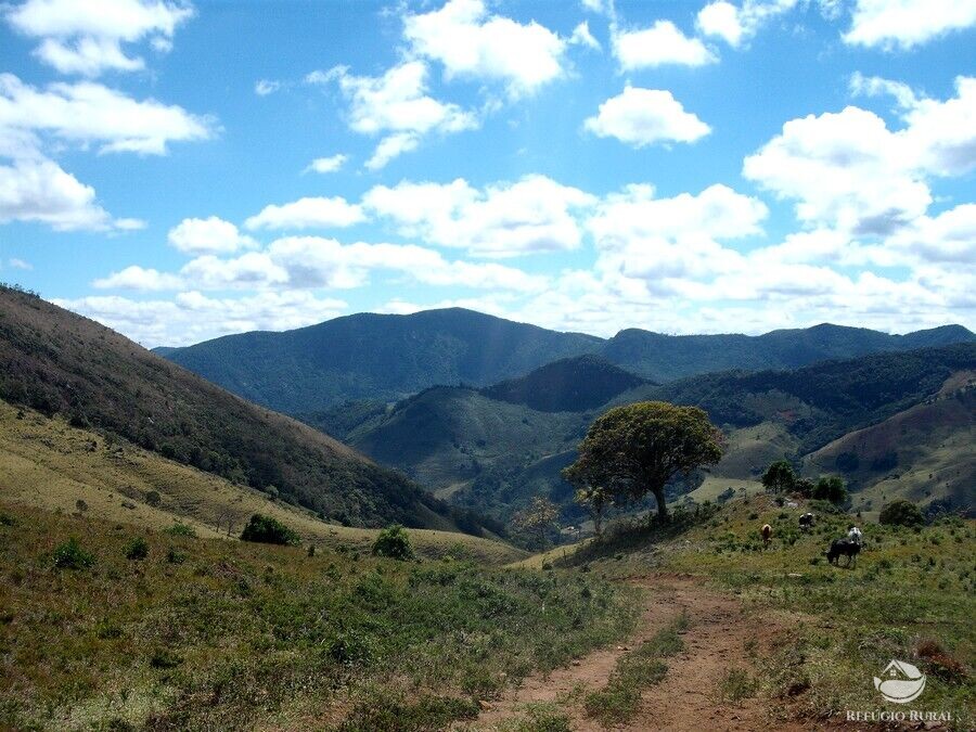 Sítio de 25 ha em Aiuruoca, MG