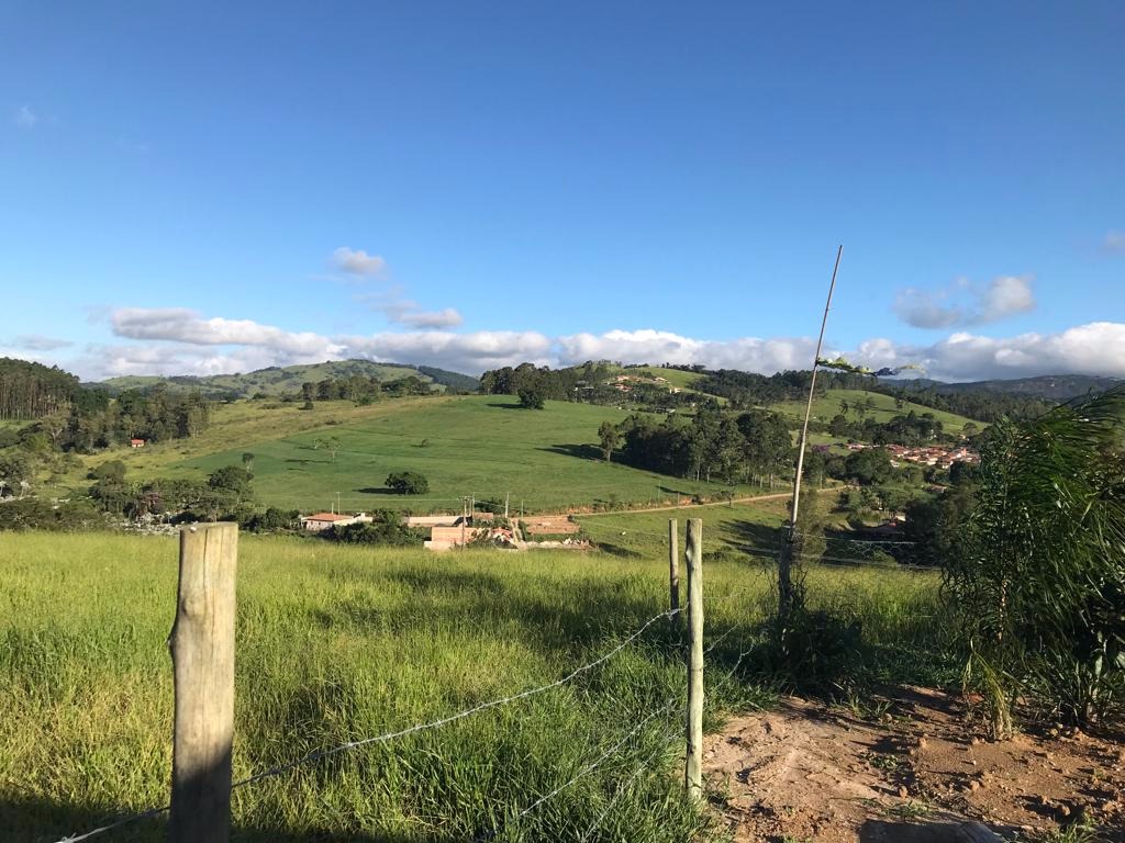 Chácara de 7.000 m² em Paraibuna, SP