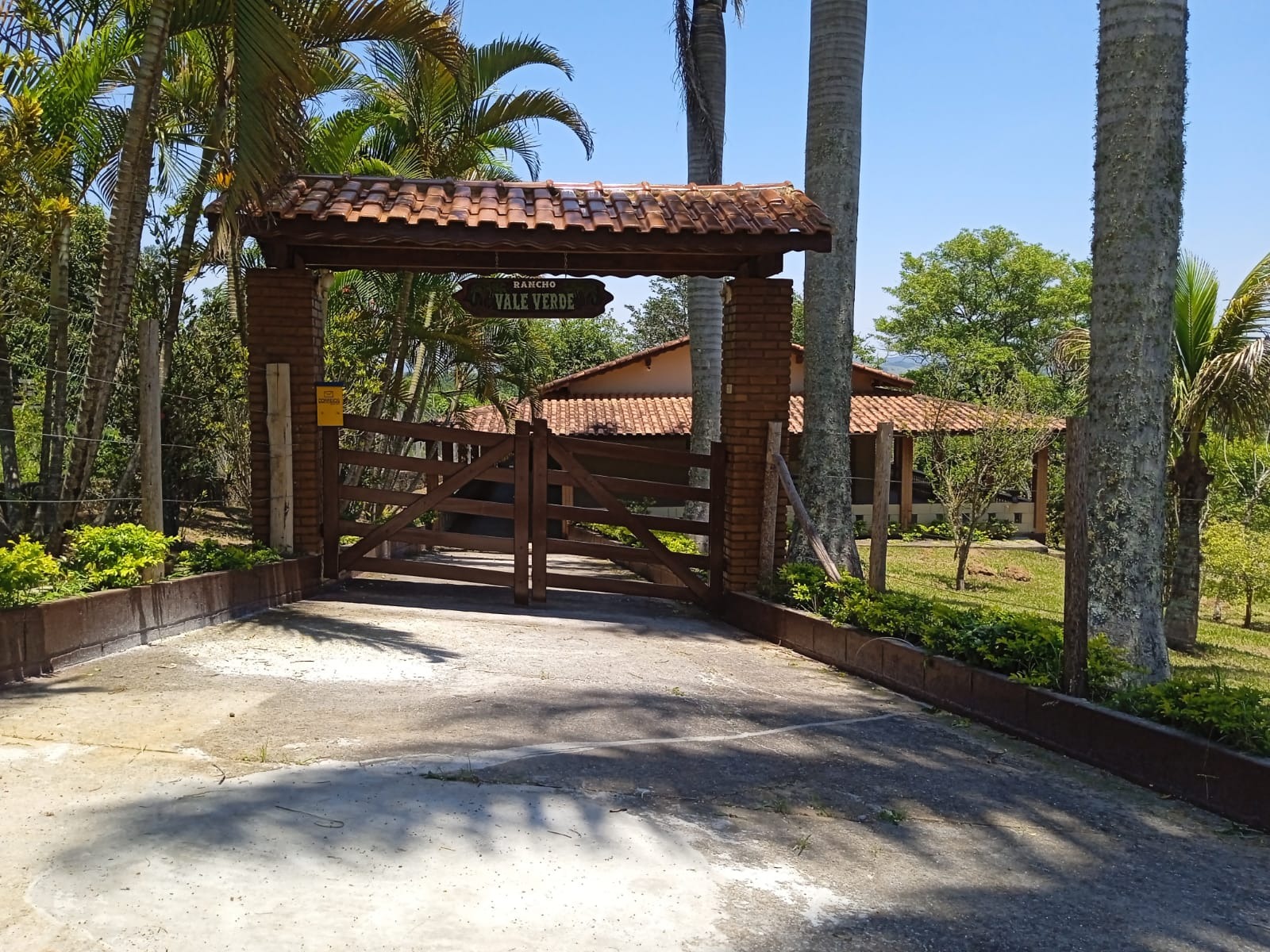 Chácara de 3.000 m² em Paraibuna, SP