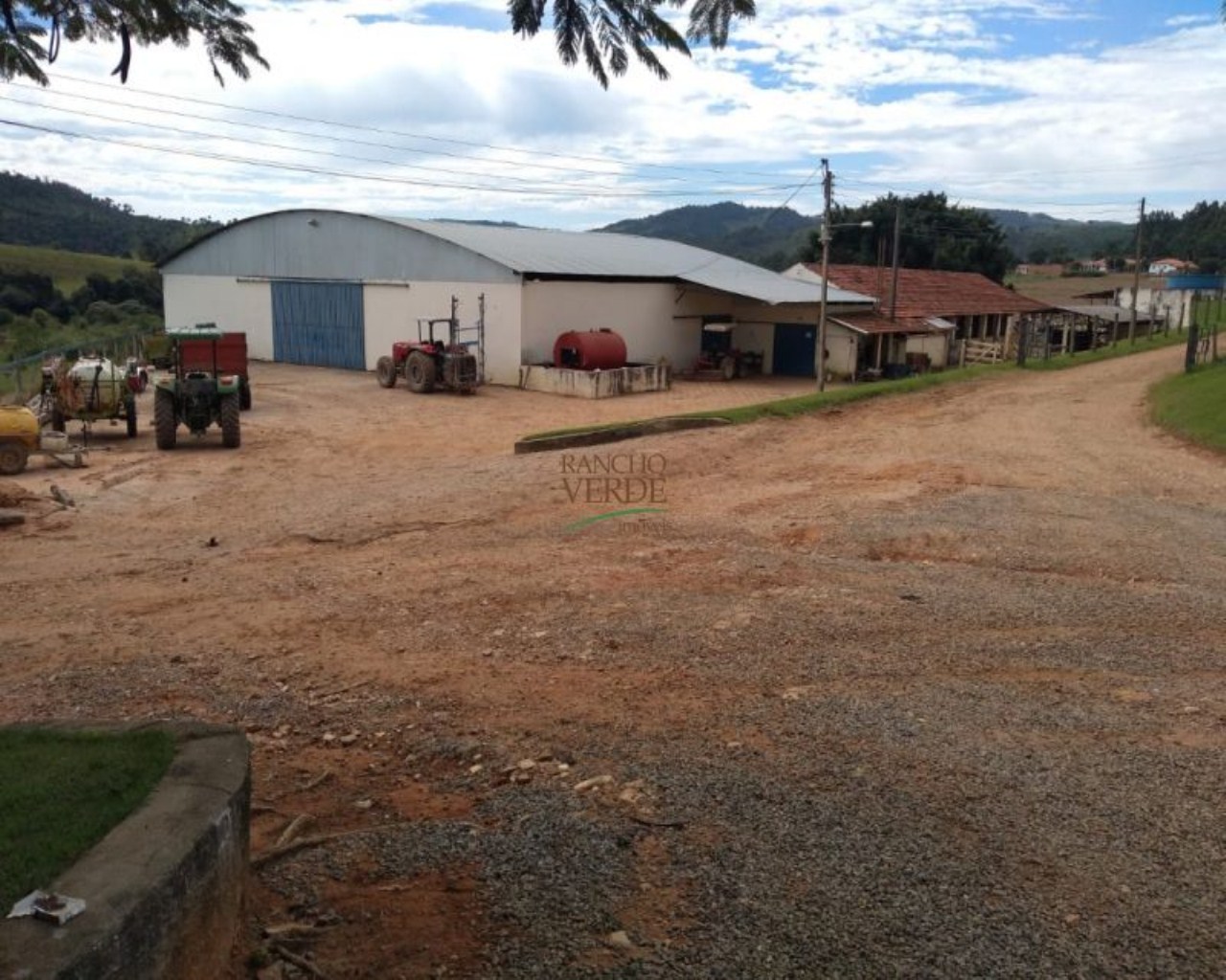 Fazenda de 245 ha em Divinolândia, SP