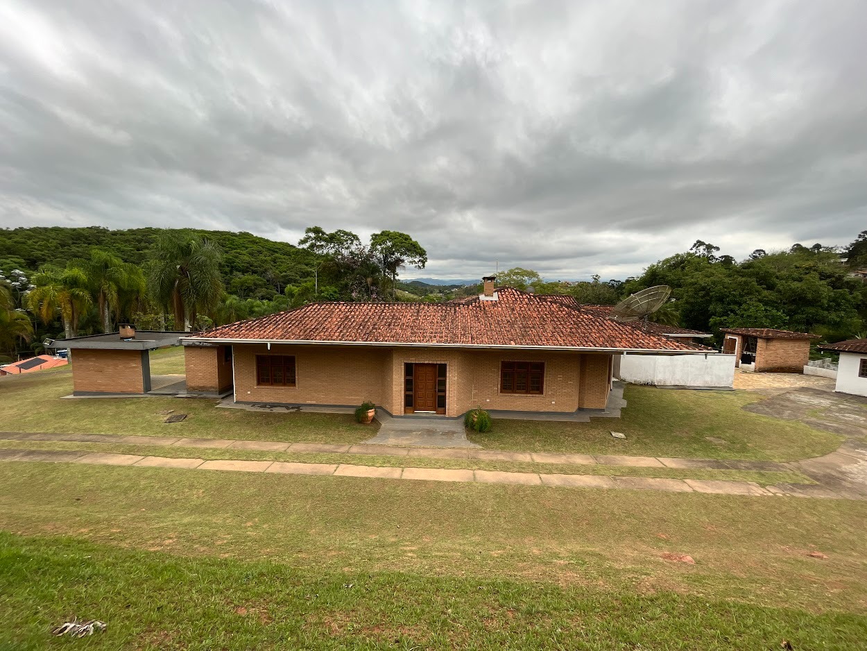 Chácara de 1 ha em São José dos Campos, SP