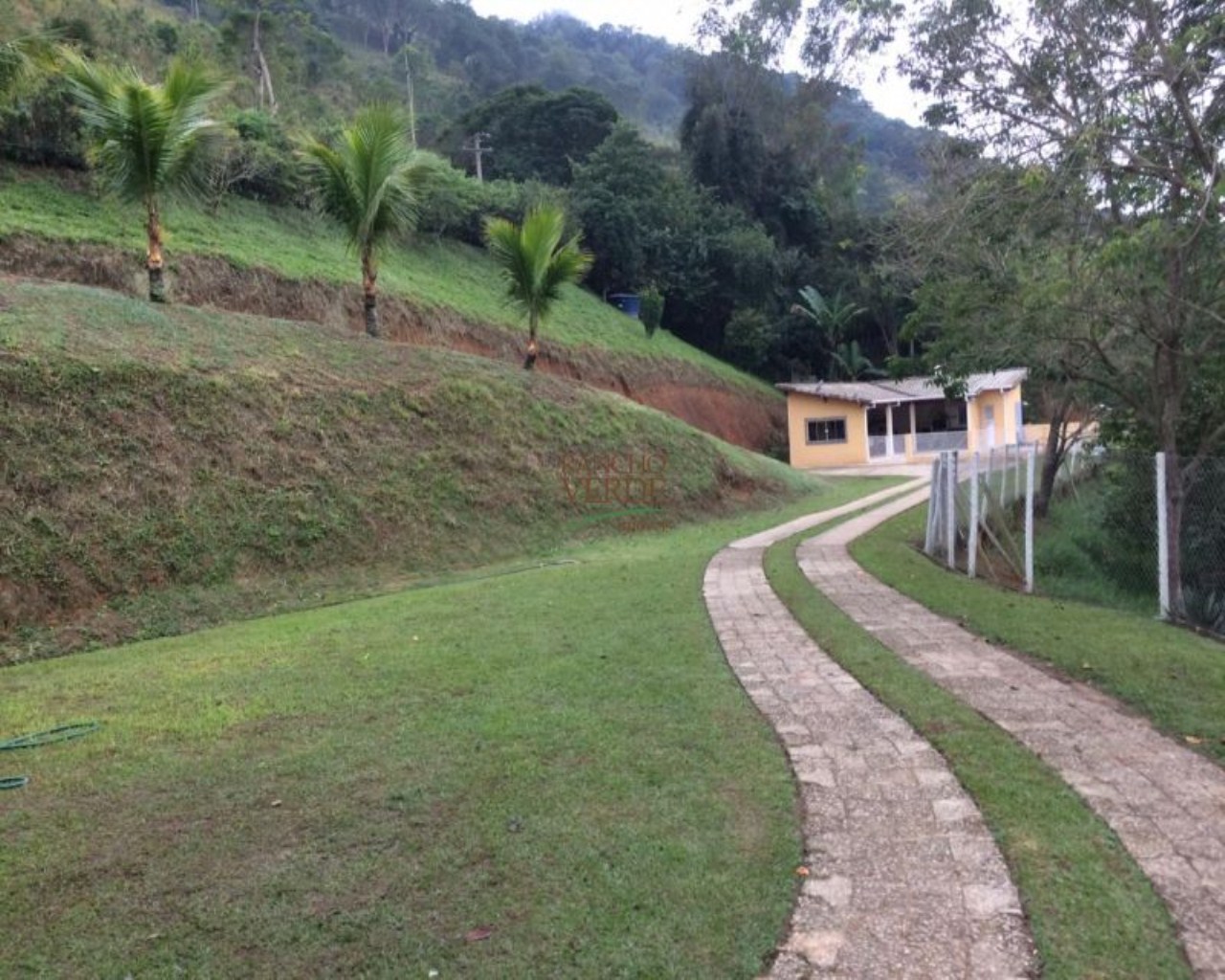 Chácara de 6.000 m² em Paraibuna, SP