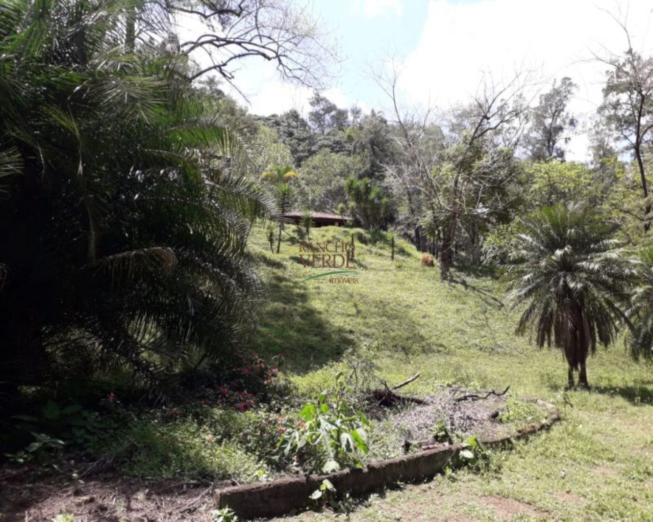 Chácara de 4.500 m² em São José dos Campos, SP