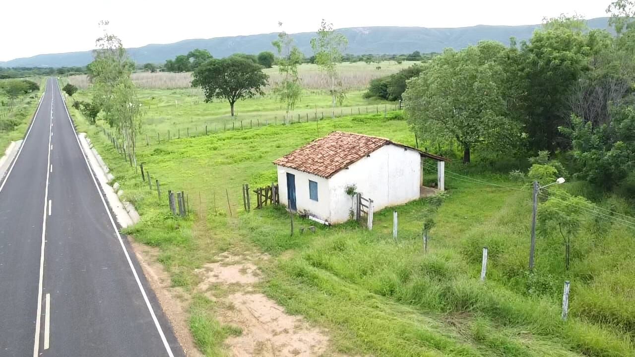 Terreno de 1.310 ha em Morpará, BA